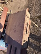 Stary walizka metalowa