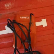 Ładowarka Hilti C 4/12-50 12V z Norwegii SPRAWNA Oryginał