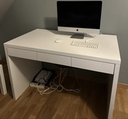 Białe Biurko z Trzema Szufladami