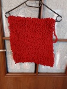 Czerwony puchaty komin szalik na zimę