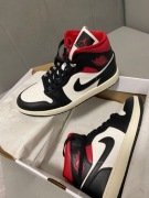 Jordan 1 Mid Red Panda 42,5