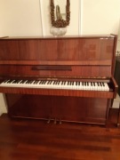 Pianino BELARUS połysk w bardzo dobrym stanie.