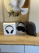 AirPods Max USB-C Midnight + Spigen etui + Ugreen stojak | Idealny stan
