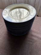 Komplet 12 talerzy porcelanowych kawowych z niebieską obwódką Warszawa