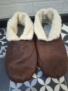 Skórzane wełniane kapcie 44-45 Hellandsjo skinnøm 