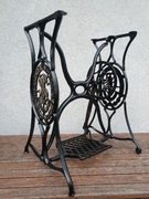 Stolik z maszyny do szycia Singer