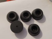 ODBIJACZ DO DRZWI PRZYKRĘCANY CZARNY  ZESTAW 4szt.(26)