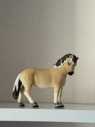 Kolekcjonerska figurka koń klacz fiord Schleich 2013 wycofany