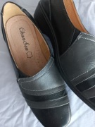 Półbuty damskie skórzane rozm.39- nowe.