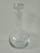 Duża szklana karafka