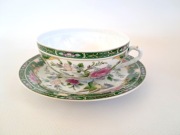 Eleganckie filiżanki z postawkami 2szt.| w pudełku w kształcie serce (NOWE)