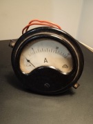 Stary amperomierz bakelitowy
