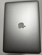 MacBook w bardzo dobrym stanie
