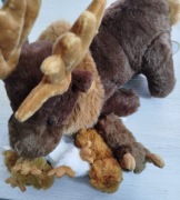 ŁOŚ  RENIFER MASKOTKA PLUSZAK + 4 MAŁE ŁOSIE.