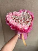 Bukiet serce z kwiatami z wstążki satynowej 