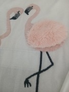 Sweter bialy z aplikacja
