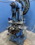 Prasa mimosrodowa 15 ton z przyprzadem do obejm posrednich ogrodzien