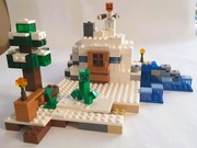 Klocki LEGO Minecraft 21120 - Śnieżna kryjówka