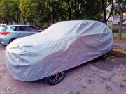 Pokrowiec samochodowy na SUVa