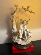 FIGURA Figurka Sygnowana G. Armani Capodimonte
