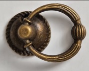 okrągły , metalowy uchwyt, postarzany, vintage