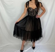 Sukienka MIDI czarna rozkloszowana 