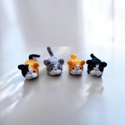 Brelok czarny kotek amigurumi handmade 