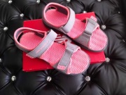 NEW BALANCE sandały dziewczęce roz.37,5