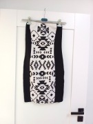 czarna aztecka imprezowa sukienka mini krótka tunika w azteckie wzory