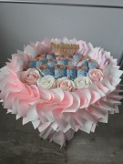 Bukiet z róż mydlanych i zdrapek.