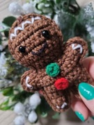 Szydełkowy Pierniczek – Ozdoba Choinkowa Handmade Amigurumi