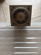 przekaźnik czasowy Omron H3CR-A.