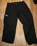 Bojówki z kieszonkami