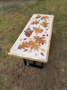 Stolik kawowy z żywicy 