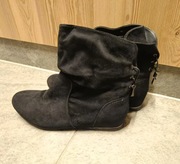 Buty zamszowe botki rozmiar 40 saszki na koturnie czarne