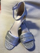 Srebrne, połyskujące sandały dla sroki CATWALK rozm. 42 - 27,6cm