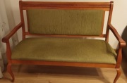 Sofa - Otomana w Odcieniach Zielona, Drewniane Dębowe Wykończenia