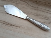 POSREBRZANY NÓŻ DO CIASTA TORTU FINLANDIA RÓŻE