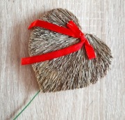 SERCE słomiane 9 cm na patyku