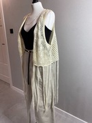Dzianinowy kamizelka z frędzlami narzutka ażurowa boho
