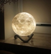 Lampka księżyc kula