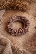 Gumka do włosów scrunchie zrobiona na szydełku