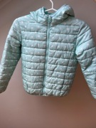 Kurtka pikowana na wiosnę jesień Sinsay miętowa w serduszka 134 cm