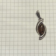 Srebrna zawieszka z bursztynem 2,7g