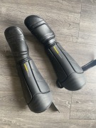 Ochraniacze na golenie Outshock