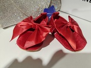 Czerwone buciki dla dziewczynki od 1-3 mies