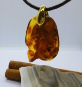 WISIOR Z BURSZTYNU, ZAWIESZKA   WBU-33