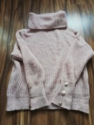 Sweter golf oversize pudrowy róż złote guziki s/m