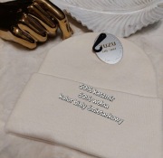 Prosta czapka prążek unisex skład 50%kaszmir 50% wełna biały śmietankowy