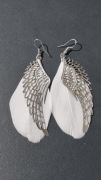 Kolczyki skrzydła z  piórami białe